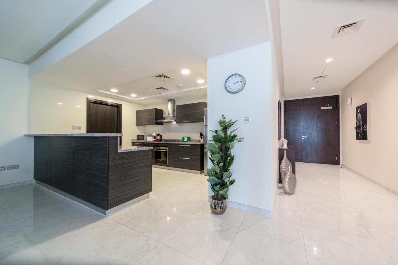 Hometown Apartments - Luxury And Spacious 3 Bedroom Apartment In Marina ดูไบ ภายนอก รูปภาพ